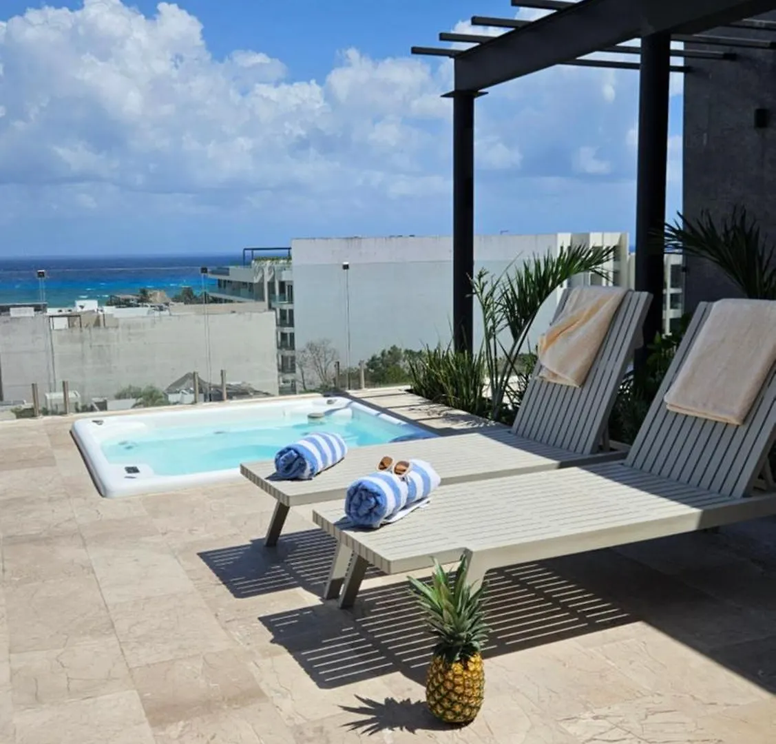 Luxury Condo En Menesse Cocobeach Playa del Carmen Mexiko