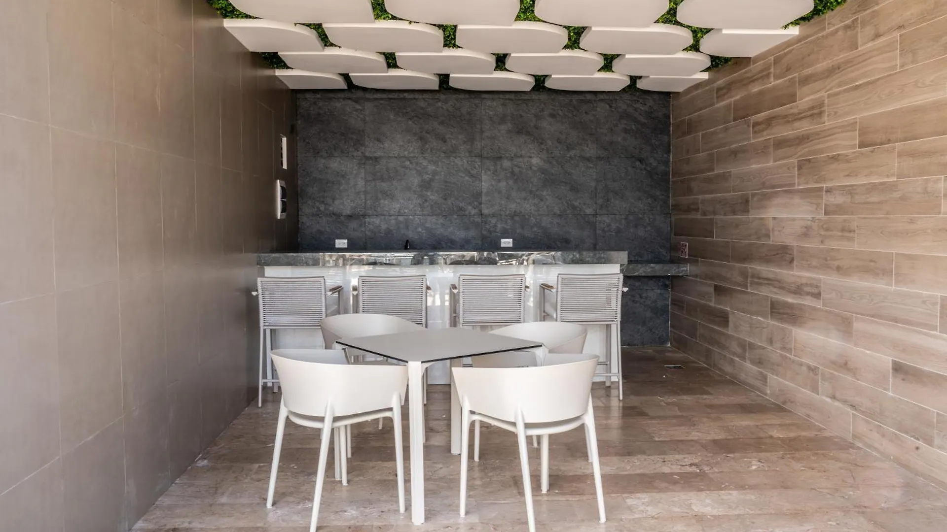Luxury Condo En Menesse Cocobeach Playa del Carmen 0*,